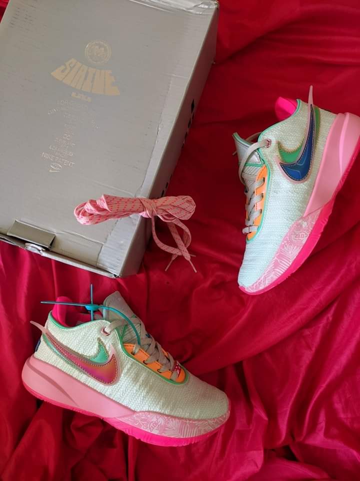 Zapatillas Nike Lebron 20 "Time Machine" Talla 36 al 47 a 360 Soles A PEDIDO