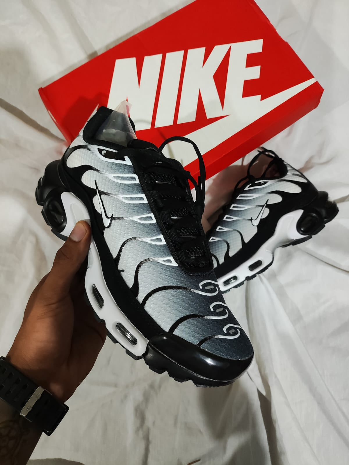 Zapatillas Nike Air Max Plus "Metallica Silver" a 320 Soles | 36-45