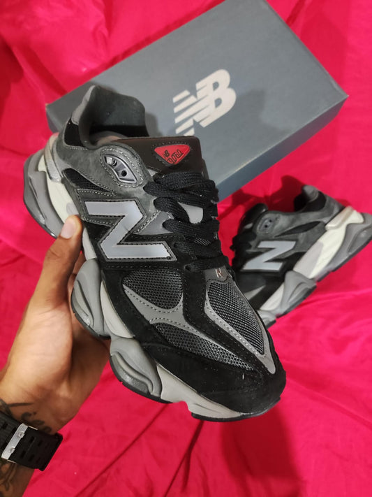 Zapatillas New Balance 9060 Triple Black a 320 Soles