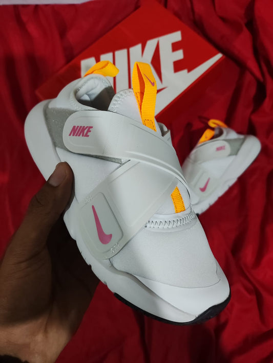 Zapatillas Nike Flex Advance a 320 Soles | 26-40