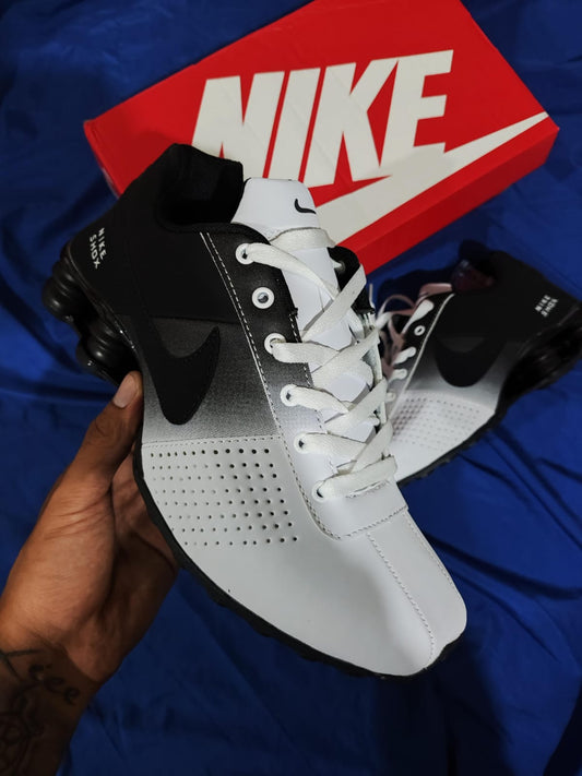 Zapatillas Nike Shox Deliver Black White a 320 Soles | 39-46