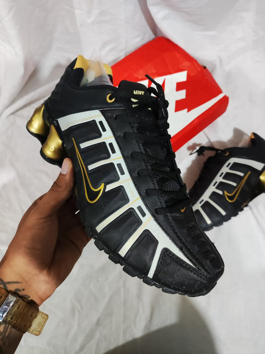 Zapatillas Nike Shox NZ III "Leven" a 320 Soles