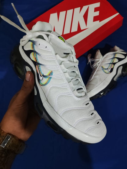 Zapatillas Nike Aire Max Plus "Multi Swoosh" a 320 Soles | 36-45