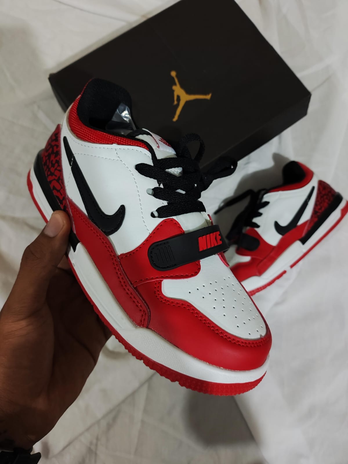 Zapatillas Jordan Legacy 312 Low a 360 Soles
