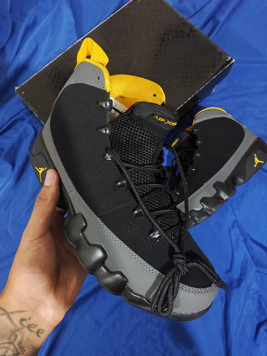 Zapatillas Jordan 9 Retro "Dark Charcoal" a 360 Soles