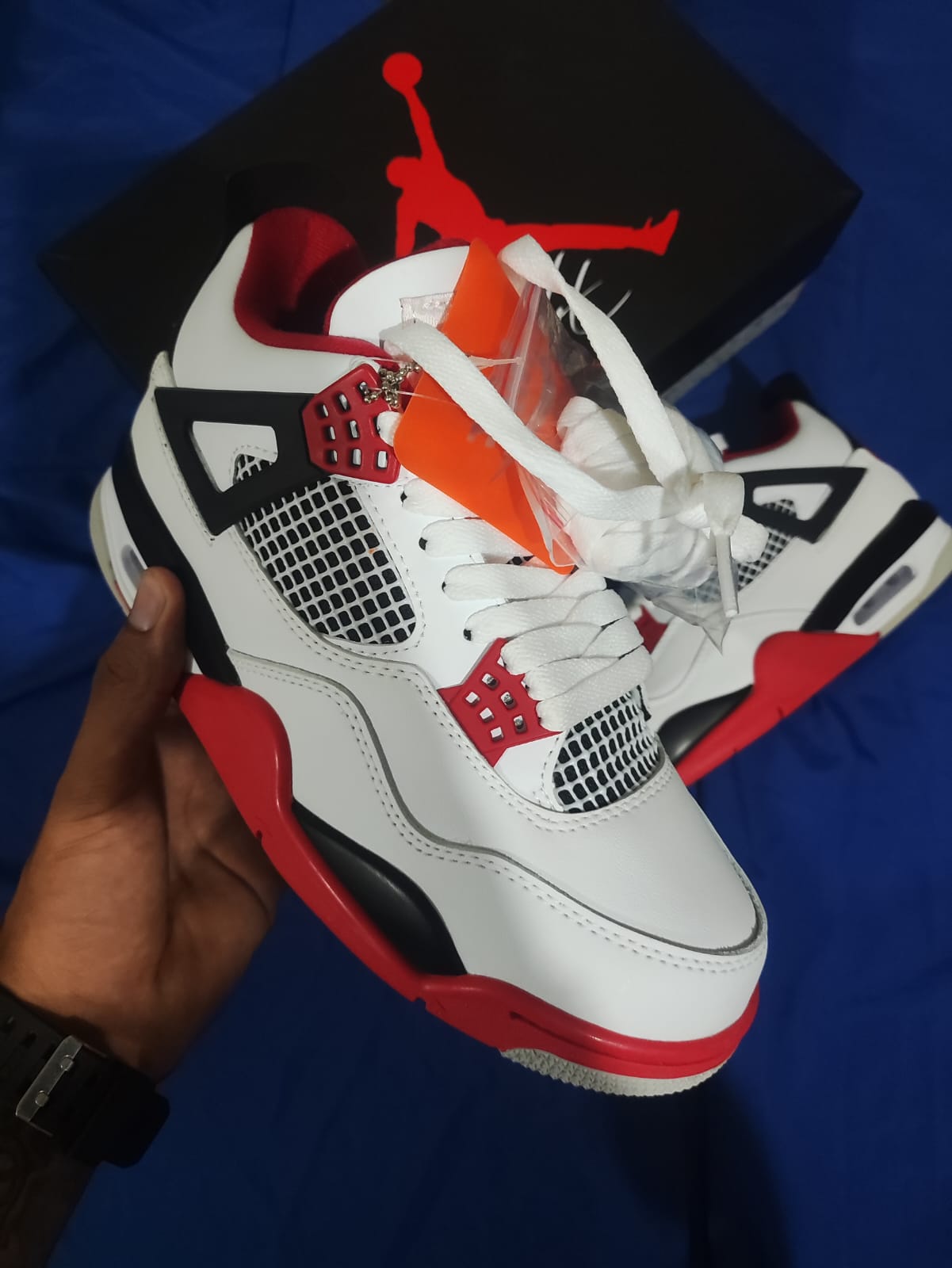 Zapatillas Jordan 4 Retro Rojo Fuego a 360 Soles | 26-47