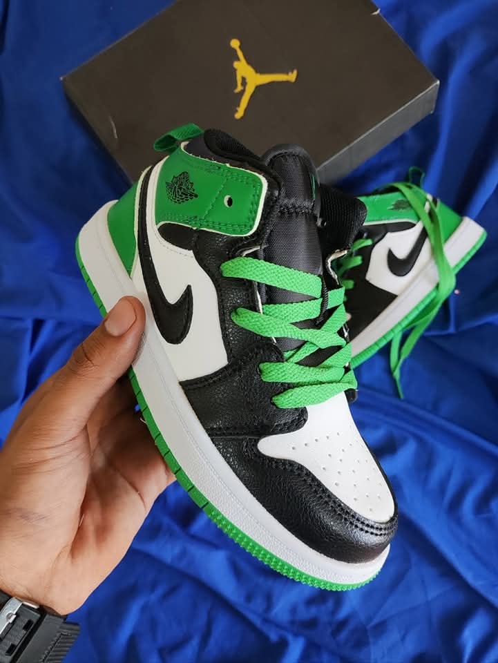 Zapatillas Jordan Retro 1 "Lucky Green" a 360 Soles | 36-47