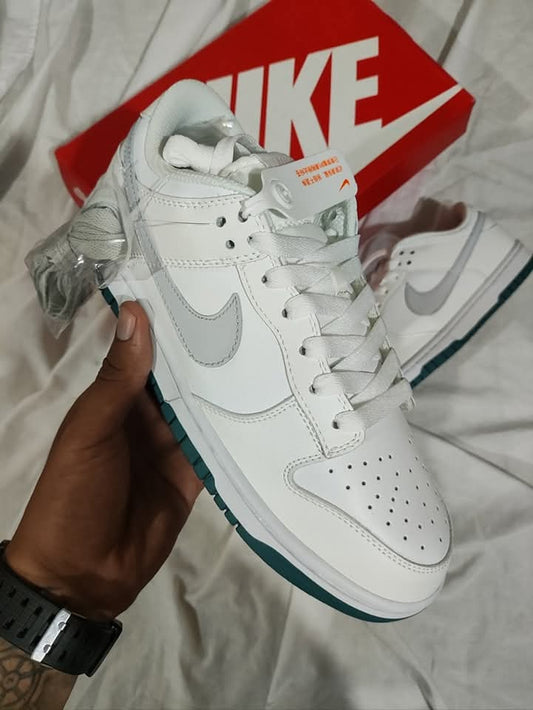 Zapatillas Nike Dunk Low "Mineral Teal" a 340 Soles | 36-45