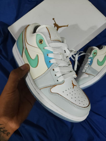 Zapatillas Jordan Retro 1 Low SE Emerald Rise a 360 Soles | 36-47