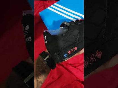 Zapatillas Adidas Superstar Black a 320 soles