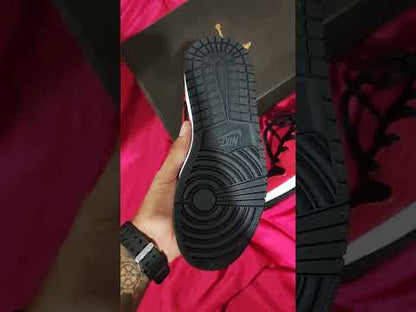 Zapatillas Jordan 1 Low "Reverse Bred" a 360 Soles