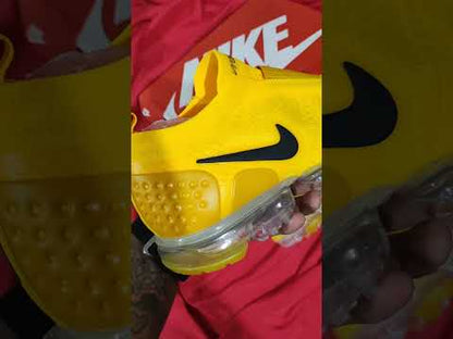 Zapatillas Nike VaporMax "Moc 2 University Gold" a 320 Soles | 39-45