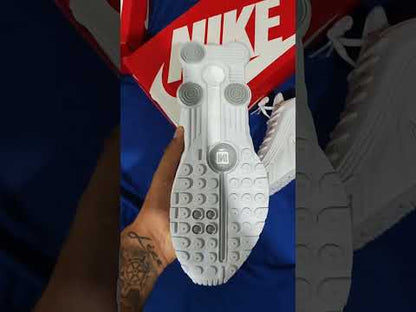 Zapatillas Nike Shox R4 "Triple White" a 320 Soles